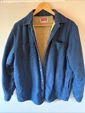 Wrangler Vintage Style Sherpa Lined Denim Jacket